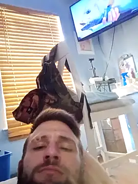 Snapshot of whateveryoudesire16 chatting on November 11, 2025, 2:28 pm whateveryoudesire16 online show from November 11, 2025, 2:28 pm