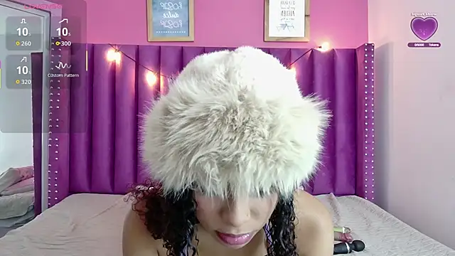 littleebonny online show from November 10, 2025, 1:21 pm