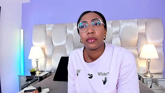 Snapshot of dirtyvictoria chatting on October 13, 2025, 12:49 pm dirtyvictoria online show from October 13, 2025, 12:49 pm