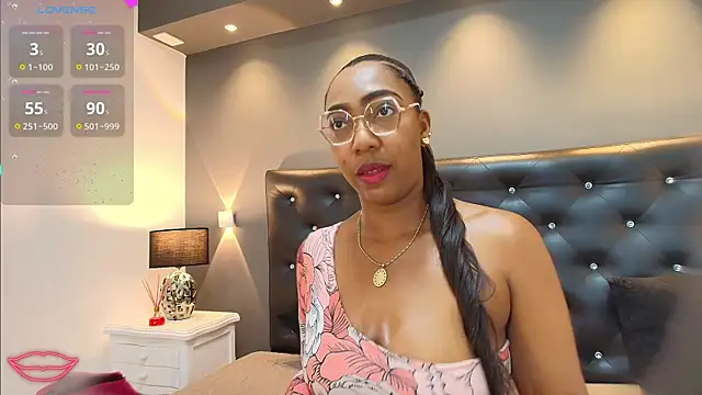 Snapshot of dirtyvictoria chatting on December 20, 2025, 12:56 pm dirtyvictoria online show from December 20, 2025, 12:56 pm