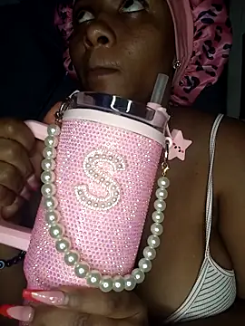 CocoBootyyy online show from December 3, 2025, 1:02 am