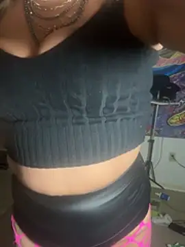 Snapshot of vixendoll87 chatting on February 7, 2026, 5:55 am vixendoll87 online show from February 7, 2026, 5:55 am