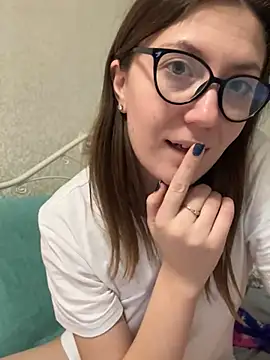 BeatriceTender online show from December 6, 2024, 7:23 pm