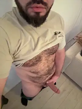 Snapshot of HairyArab90 chatting on February 22, 2026, 12:58 pm HairyArab90 online show from February 22, 2026, 12:58 pm