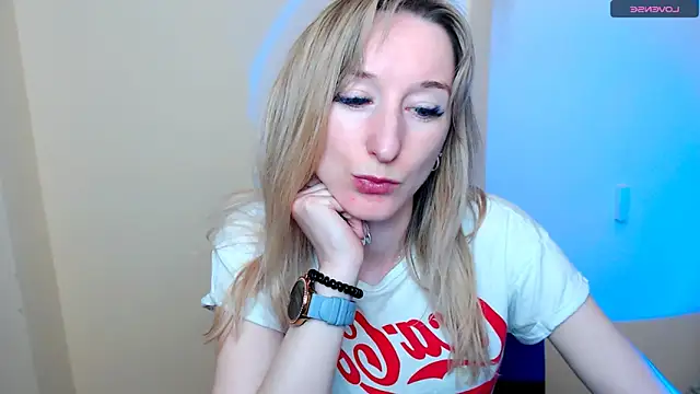 AmandaSell online show from May 11, 2026, 2:45 pm