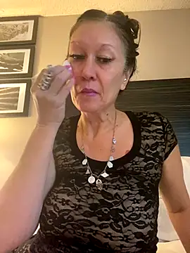 Snapshot of TheDime chatting on December 2, 2024, 9:50 pm TheDime online show from December 2, 2024, 9:50 pm