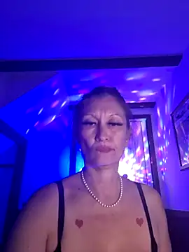 Snapshot of TheDime chatting on March 2, 2025, 6:48 am TheDime online show from March 2, 2025, 6:48 am