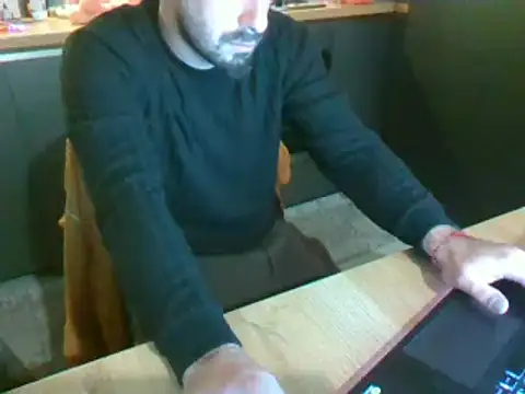 giorgakaci69 online show from December 2, 2024, 1:47 am