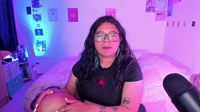 StephaniFox online show from December 24, 2024, 7:17 am