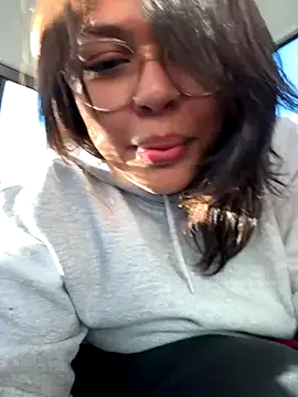 miacanela xo online show from October 21, 2025, 9:26 pm