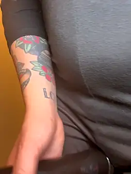 Snapshot of LiliMorganxxx chatting on December 19, 2025, 5:31 pm LiliMorganxxx online show from December 19, 2025, 5:31 pm