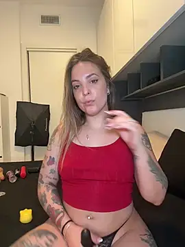 LiliMorganxxx online show from August 3, 2026, 2:11 pm