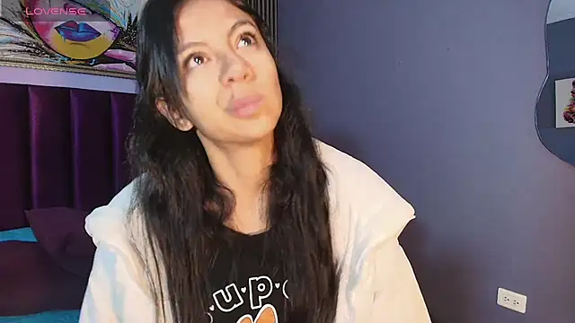 Snapshot of Tamaraakins chatting on October 7, 2025, 1:08 pm Tamaraakins online show from October 7, 2025, 1:08 pm