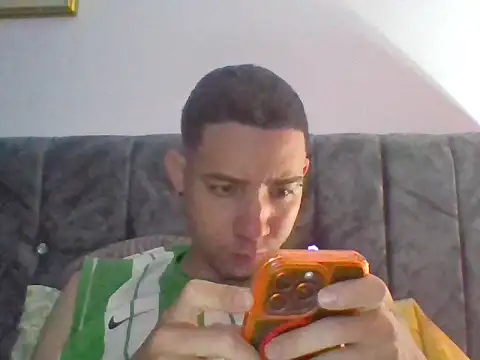 mackense4 online show from November 26, 2025, 3:40 am