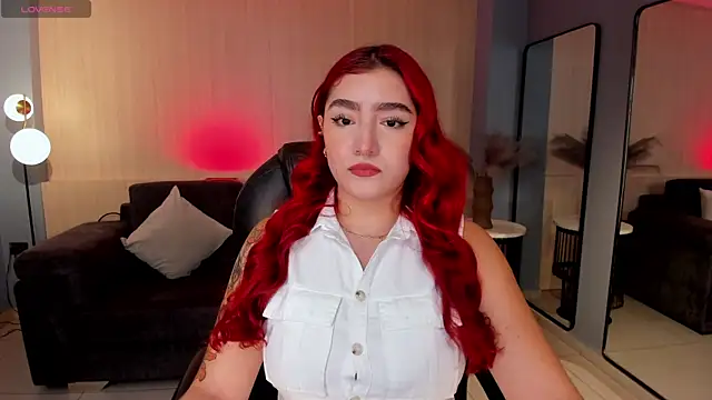 ViolettCastel online show from October 27, 2025, 7:18 pm