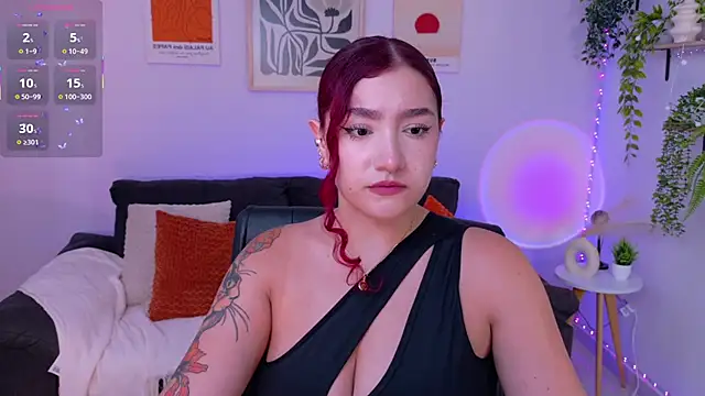 Snapshot of ViolettCastel chatting on June 12, 2026, 7:57 pm ViolettCastel online show from June 12, 2026, 7:57 pm