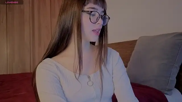 Roxxy mora online show from May 28, 2026, 9:23 pm