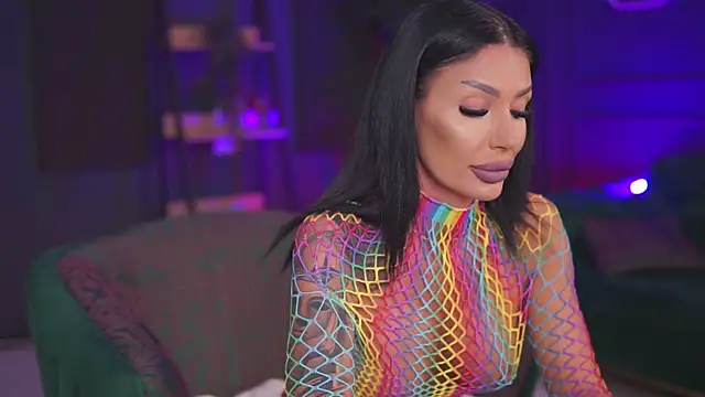 Snapshot of RaquelleVon chatting on February 1, 2025, 9:40 pm RaquelleVon online show from February 1, 2025, 9:40 pm