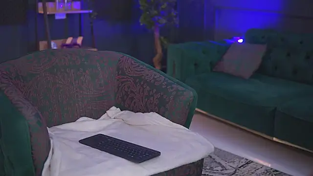 Snapshot of RaquelleVon chatting on March 1, 2025, 4:11 pm RaquelleVon online show from March 1, 2025, 4:11 pm