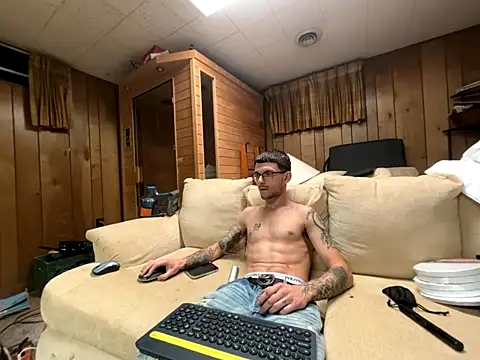 Snapshot of hungkubenski chatting on October 22, 2025, 10:37 am hungkubenski online show from October 22, 2025, 10:37 am