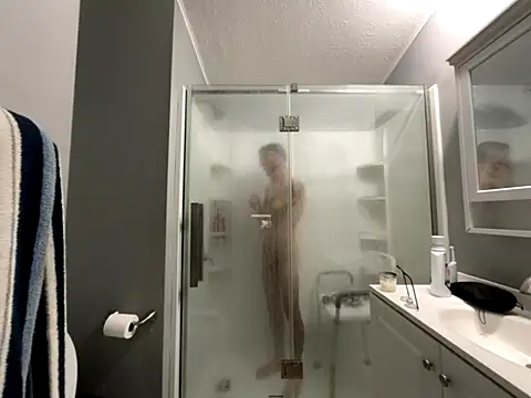 Snapshot of hungkubenski chatting on November 5, 2025, 5:57 pm hungkubenski online show from November 5, 2025, 5:57 pm