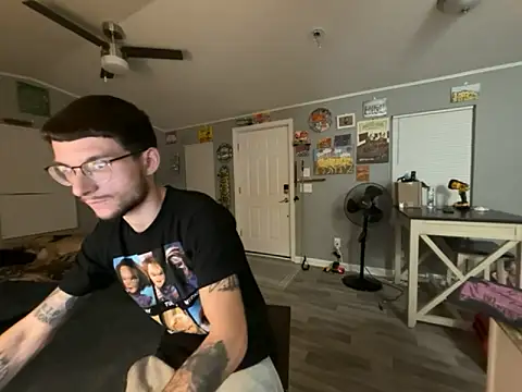 Snapshot of hungkubenski chatting on November 11, 2025, 5:51 am hungkubenski online show from November 11, 2025, 5:51 am