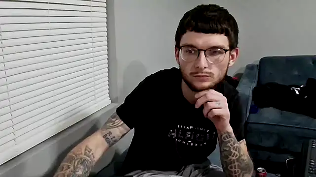 Snapshot of hungkubenski chatting on November 29, 2025, 4:15 am hungkubenski online show from November 29, 2025, 4:15 am