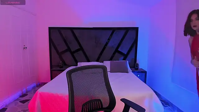 VictoriaRosse  online show from April 17, 2026, 11:08 pm