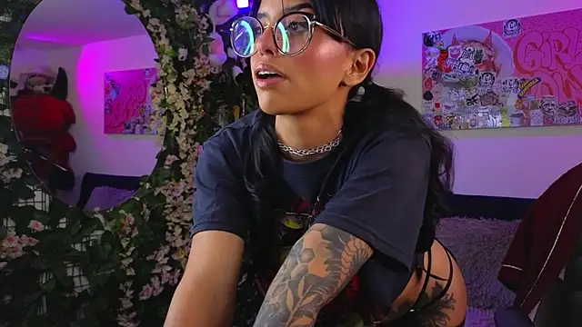 Snapshot of Dann_dan chatting on February 3, 2026, 4:43 am Dann dan online show from February 3, 2026, 4:43 am