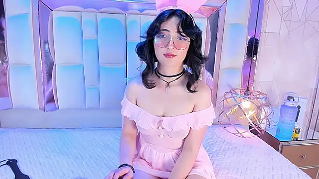 Snapshot of SaraMartini1 chatting on October 4, 2025, 5:49 am SaraMartini1 online show from October 4, 2025, 5:49 am