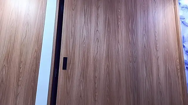 Molly ADY online show from October 22, 2025, 5:41 am