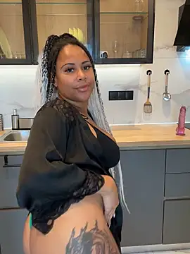 HaileyDiana online show from October 11, 2025, 11:20 am