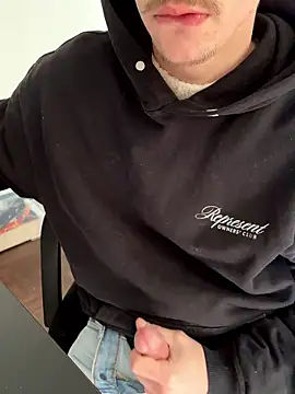 Snapshot of KendrickJiz chatting on September 28, 2025, 11:48 am KendrickJiz online show from September 28, 2025, 11:48 am