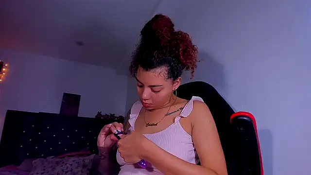 kerlysmith 24 online show from December 9, 2024, 5:41 pm