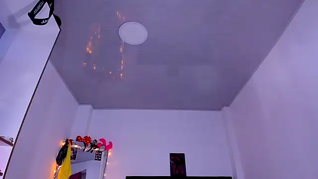 kerlysmith 24 online show from January 10, 2025, 4:09 pm