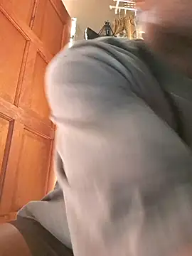 Petrossa online show from April 9, 2026, 7:14 am