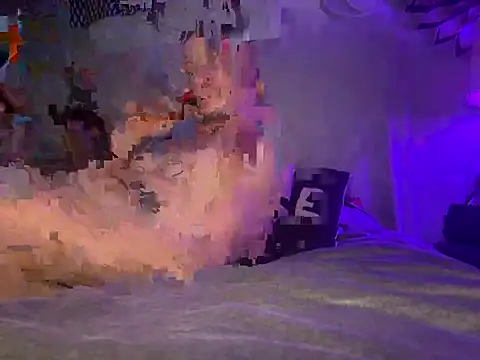 Snapshot of trash4cash chatting on October 8, 2025, 3:04 am trash4cash online show from October 8, 2025, 3:04 am