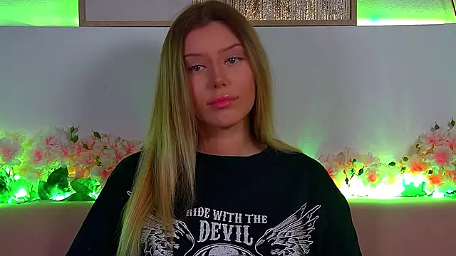 LiliaBianka online show from February 18, 2025, 3:54 pm