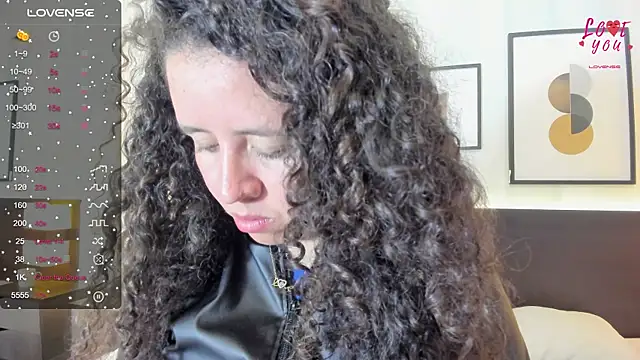 Valeria  soler online show from February 9, 2025, 1:25 pm