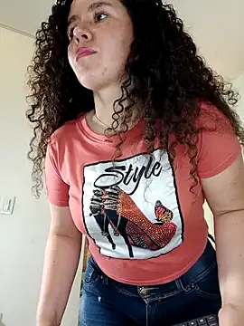 Valeria  soler online show from February 13, 2025, 5:54 pm