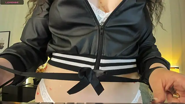 Valeria  soler online show from February 14, 2025, 9:21 pm