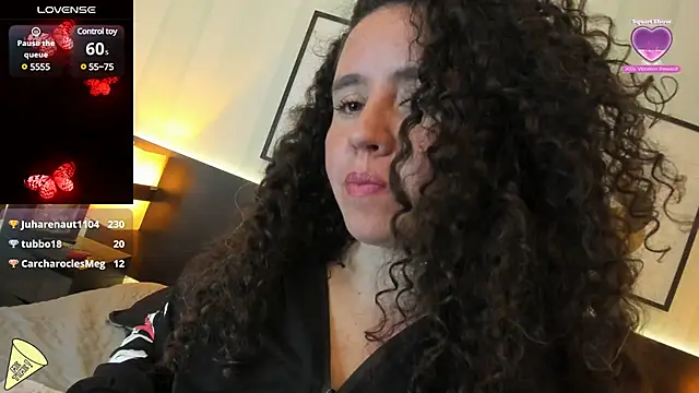 Valeria  soler online show from February 28, 2025, 7:46 pm