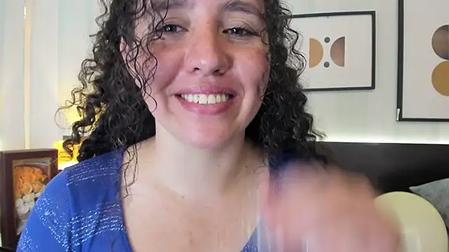 Valeria  soler online show from March 1, 2025, 7:15 pm