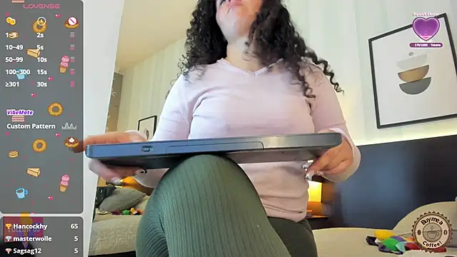 Valeria  soler online show from March 6, 2025, 3:02 pm