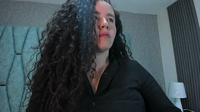 Valeria  soler online show from September 14, 2025, 3:16 am