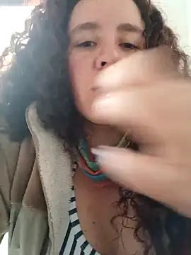 Valeria  soler online show from October 11, 2025, 2:04 pm