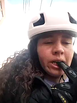 Valeria  soler online show from October 20, 2025, 12:38 pm