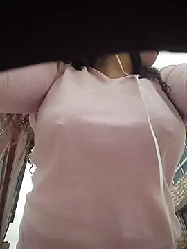 Valeria  soler online show from October 21, 2025, 3:35 pm