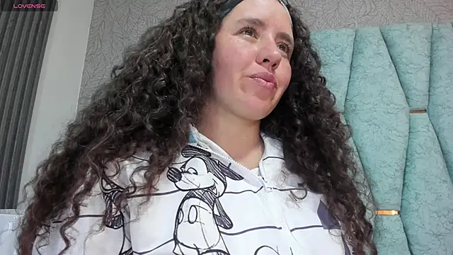 Valeria  soler online show from November 10, 2025, 8:30 pm