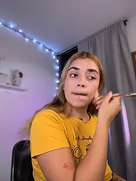 Snapshot of JoselinFlower_ chatting on February 14, 2026, 1:24 am JoselinFlower online show from February 14, 2026, 1:24 am